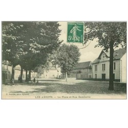 38.LES ABRETS.n°1216.LA PLACE ET RUE GAMBETTA