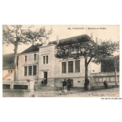 CAR-ADIP5-0297-38 - VIGNIEU - mairie et école