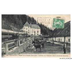 CAR-ADIP6-0342-38 - massif de la grande chartreuse - intérieur de l'école de laiterie - vache