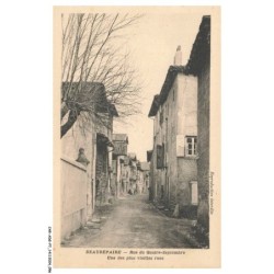 CAR-ADGP7-0389-38 - BEAUREPAIRE - Rue du Quatre-septembre - Une des plus Vieilles rues