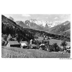 CAR-ADTP7-0361-38 - Les belles alpes françaises - LA FERRIERE-D'ALLEVARD - Vue générale et le massif des sept laux