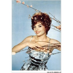 CAR-AAYP11-CHANTEUSE -0868 - femme souriante
