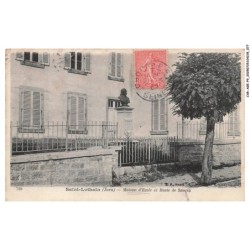CAR-AGEP9-0570-39 - SAINT-LOTHAIN - Maison d'ecole et buste de sauria