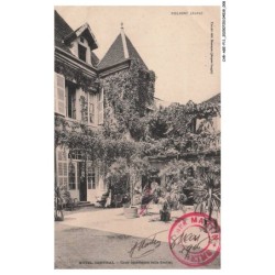 CAR-AGEP11-0702-39 - POLIGNY - Hotel central - Cour interieure - Aile droite