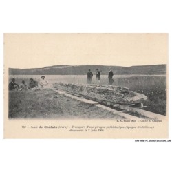 CAR-AGEP1-0024-39 - Lac de Chateau - Transport d'une pirogue préhistorique - Decouverte le 3 juin 1904