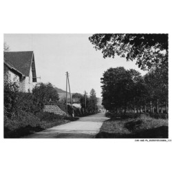 CAR-AGEP6-0387-39 - COUSANCE - L'entrée du pays