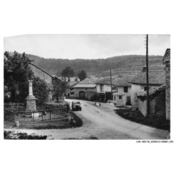 CAR-AEGP8-0436-39 - LOISIA  - entrée du village