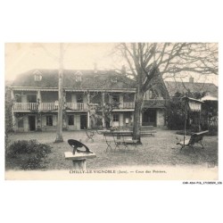 CAR-ADAP16-0978-39 - CHILLY-LE-VIGNOBLE - Cour des poiriers