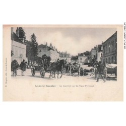 CAR-AFUP1-0039-39 - LONS LE SAUNIER - Le marché sur la place perraud