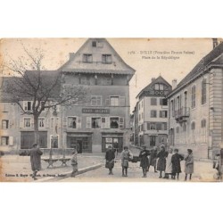 90 - DELLE - SAN24988 - Place de la République