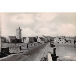 50 . n° 101587 . cpsm .9x14 cm .port bail .route de la cailloune .