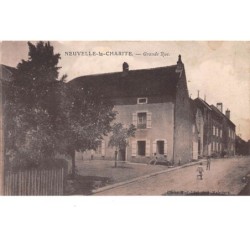 70. n°205875. nouvelle la charité. grande rue