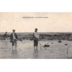 50 - COUTAINVILLE - SAN25456 - La Pêche au Râteau
