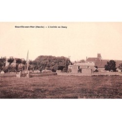 50 - GOUVILLE SUR MER - SAN33214 - L'Arrivée au Bourg