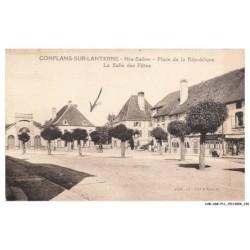CAR-ADKP11-0839-70 - CONFLANS-SUR-LANTERNE - Hte-Saone - Place de la Republique - La Salle des Fetes