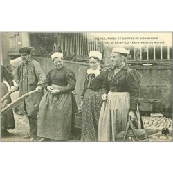 50.SCENES TYPES ET COIFFES DE NORMANDIE.ENVIRONS DE SAINT LO.EN REVENANT DU MARCHE