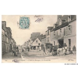 CAR-ABWP3-0270-50 - PONTORSON - l'hotel de bretagne et la grande-rue