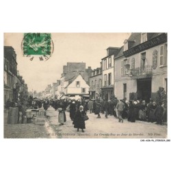 CAR-ACMP6-0490-50 - PONTORSON - La Grande-Rue un jour de Marche