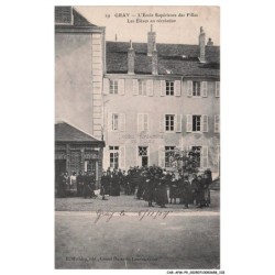 CAR-AFMP9-0405-70 - GRAY - L'école supérieur des filles - Les élèves en récréation