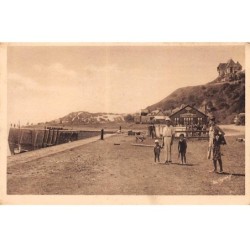50 - CARTERET - SAN35666 - Les Belles Plages Normandes - Le Port et la falaise