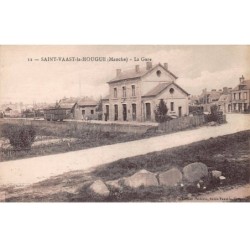 50.AM18670.Saint Vaast la Hougue.N°12.La gare