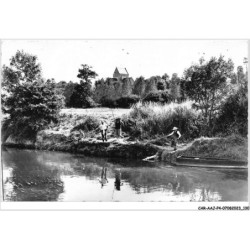 CAR-AAJP4-50-0345 - ST-SAUVEUR-LE VICOMTE - la Douve et l'abbaye de Ste-Marie-Madeleine