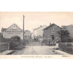 51. n° 103519 .matougues .la gare .
