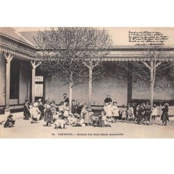 51. n° 54979.verneuil.enfants aux jeux