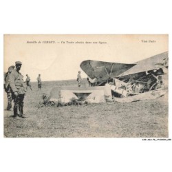 CAR-ADAP6-0288-51 - Bataille de VERDUN - Un taube abattu dans nos lignes