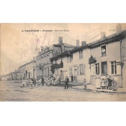 51 - L ARGONNE - SAN32107 - Place de l'Eglise