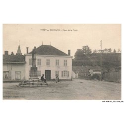 CAR-ADMP7-0499-51 - VITRY-EN-PERTHOIS - Place de la croix
