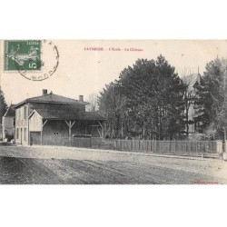 51 - FAVRESSE - SAN37427 - L'Ecole - Le Château