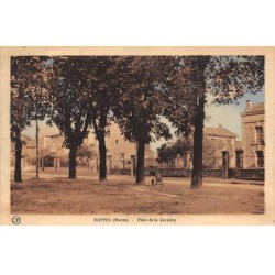 51-AM22233.Suippes.Place de la Carpière
