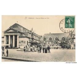 CAR-ACQP7-0398-51 - EPERNAY - Place de l'hotel de ville