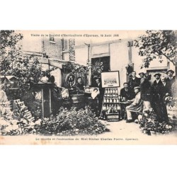 51 - EPERNAY - SAN49076 - La Récolte et l'extraction du Miel - Rucher Charles Pierre - Apiculture