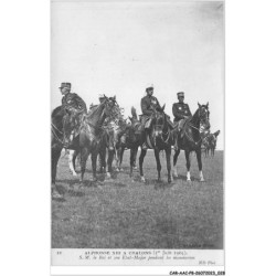 CAR-AACP8-51-0651 - Alphonse XIII a CHALONS - S.M. le roi et son etat-major durant la manoeuvre