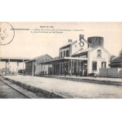 51 - FERE CHAMPENOISE - SAN27972 - Intérieur de la gare après le bombardement - La Gare fut détruite par les Français