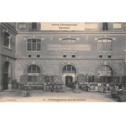 51 - Epernay - SAN21765 - Déchargement des Bouteilles - Union Champenoise