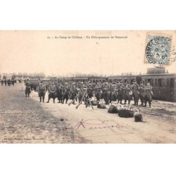 51 - CAMP DE CHALON - SAN24252 - Un Débarquement de Personnel - Train