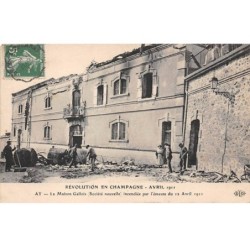 51 - CHAMPAGNE - SAN33249 - La Maison Gallois incendiée par l'émeute du 12 Avril 1911 - Révolution en Champagne