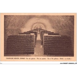 EMI-AAAP2-0193-51 - EPERNAY - champagne mercier - une des galeries - vins sur pupitres