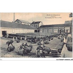 EMI-AAAP2-0185-51 - EPERNAY - moet et chandon - manutention des vins en futs