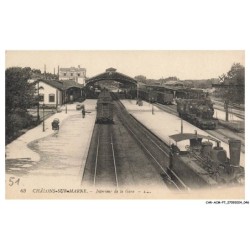 CAR-ACMP7-0528-51 - CHALONS-SUR-MARNE - Interieur de la gare - Train
