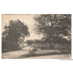 CAR-ADBP10-0636-51 - MONTMIRAIL - Le noyer la pavoie