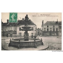 CAR-ACQP7-0423-51 - VERTUS - Place du marché - fontaine et rue jean-le-bon