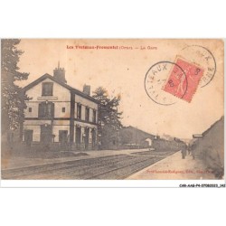 CAR-AAGP4-61-0361 - LES YVETEAUX-FROMENTEL - La Gare -Train - Carte vendue en l'etat