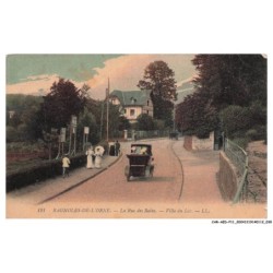 CAR-AEDP11-0708-61 - BAGNOLES-DE-L'ORNE - La rue des bains - Villa du lac