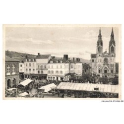 CAR-ADSP12-0756-61 - VIMOUTIERS - Vue sur le marche et l'eglise ND