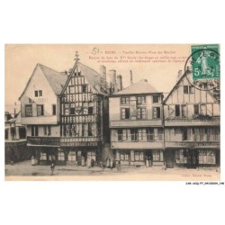 CAR-ACQP7-0472-51 - REIMS - Vieilles maisons place des marchés