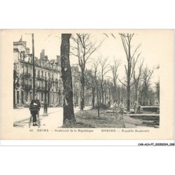 CAR-ACAP7-0444-51 - REIMS - boulevard de la république